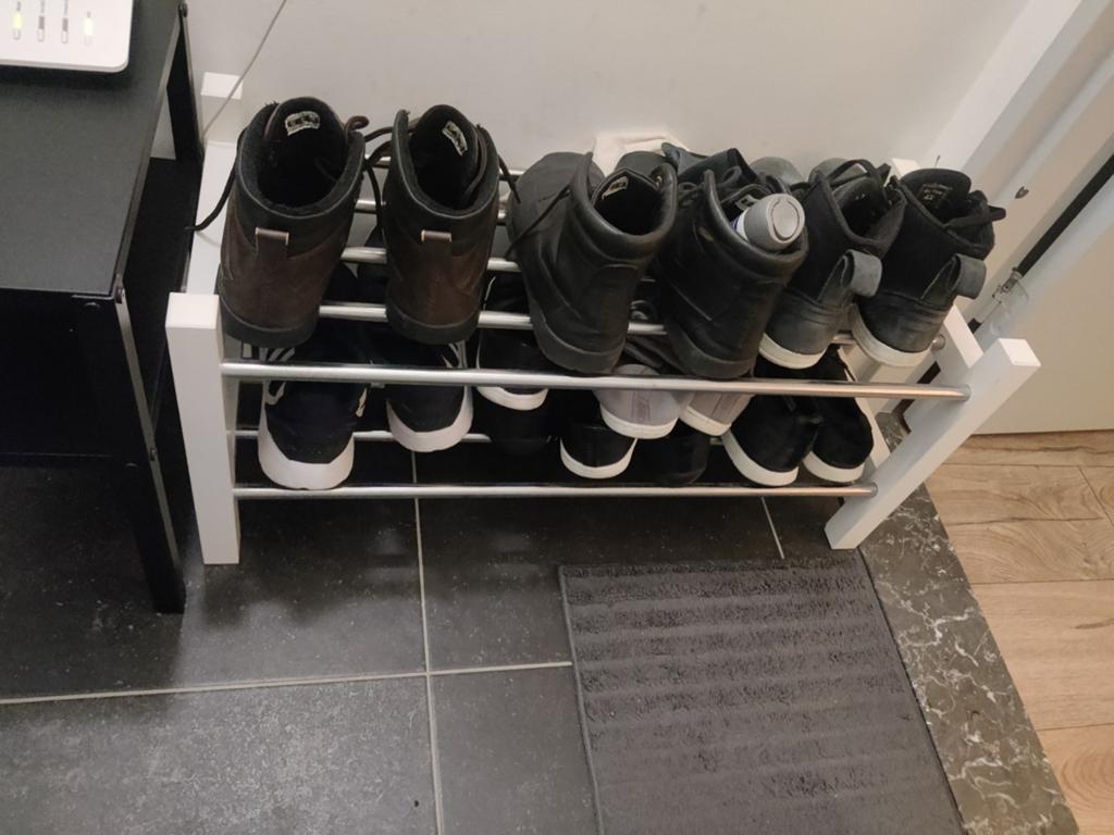 IKEA TJUSIG shoe rack, Informatique & Logiciels, Cartes vidéo, Enlèvement