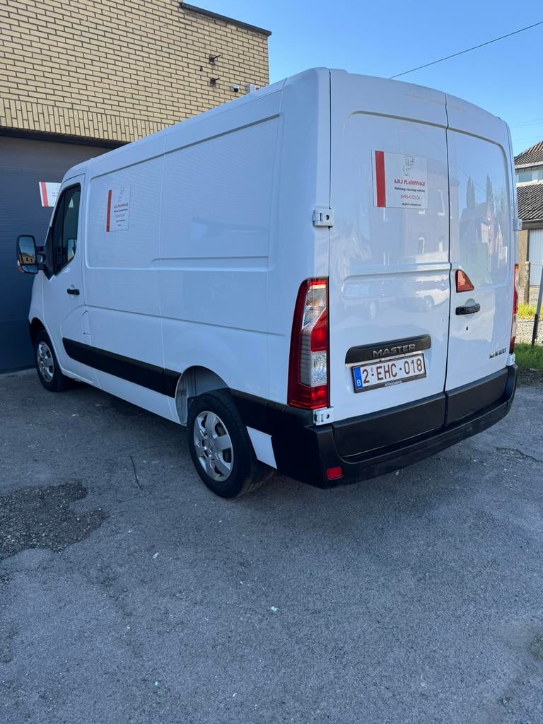 Renault master 2018 167.000 km BTW aftrekbaar, Auto's, Voorwielaandrijving, Stof, Zwart, Wit