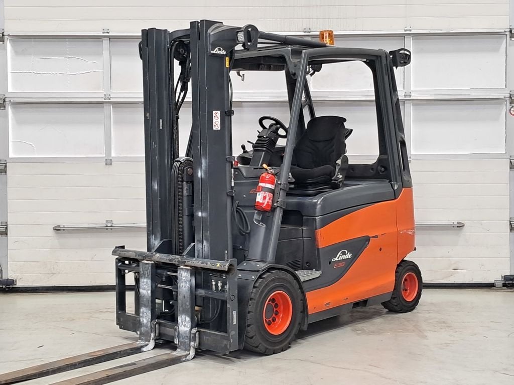 Linde E30HL-01/600, Articles professionnels, Machines & Construction | Chariots élévateurs & Transport interne, 3000 à 4000 kg