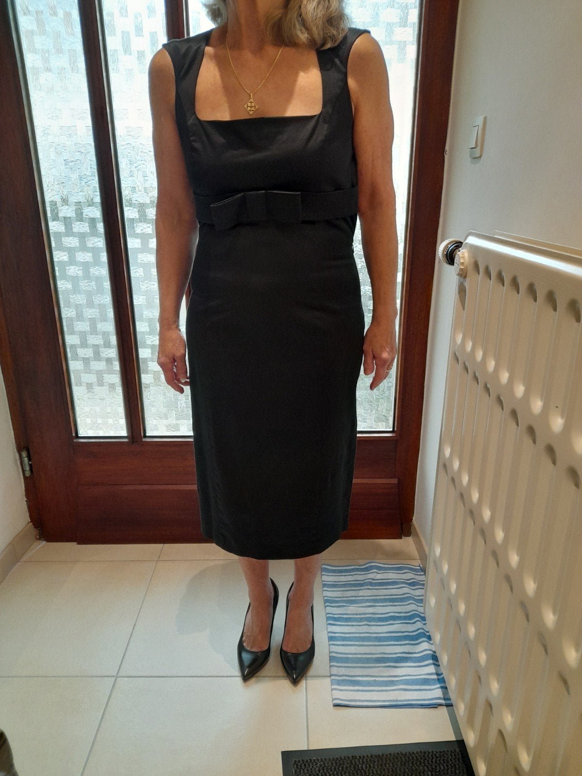 robe noire élégante, de cocktail. T36/38, Enlèvement ou Envoi, Taille 36 (S), Longueur genou, Porté
