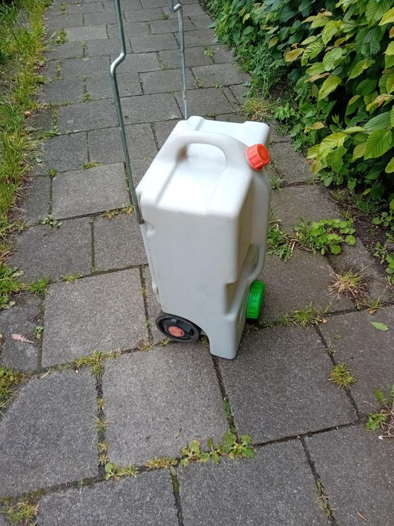 Afvalwatertank op wielen, Caravans en Kamperen, Ophalen