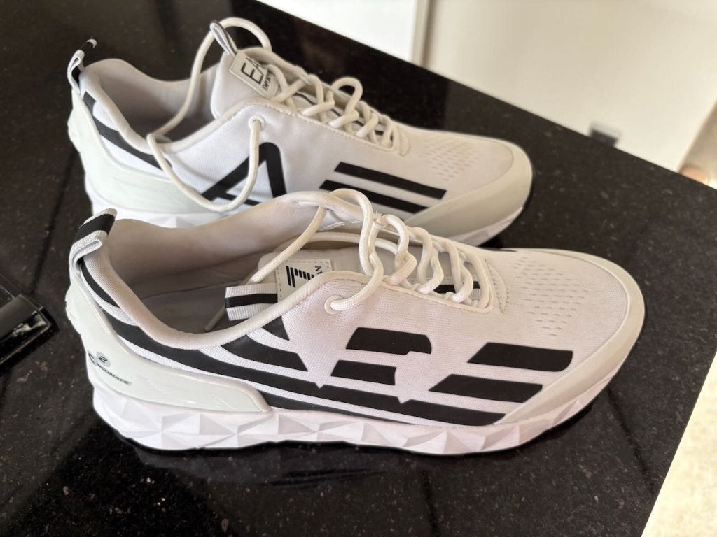 Mooie sneakers EMPORIO ARMANI EA7, maat 43. Perfecte staat, Emporio Armani, Enlèvement ou Envoi, Comme neuf, Blanc