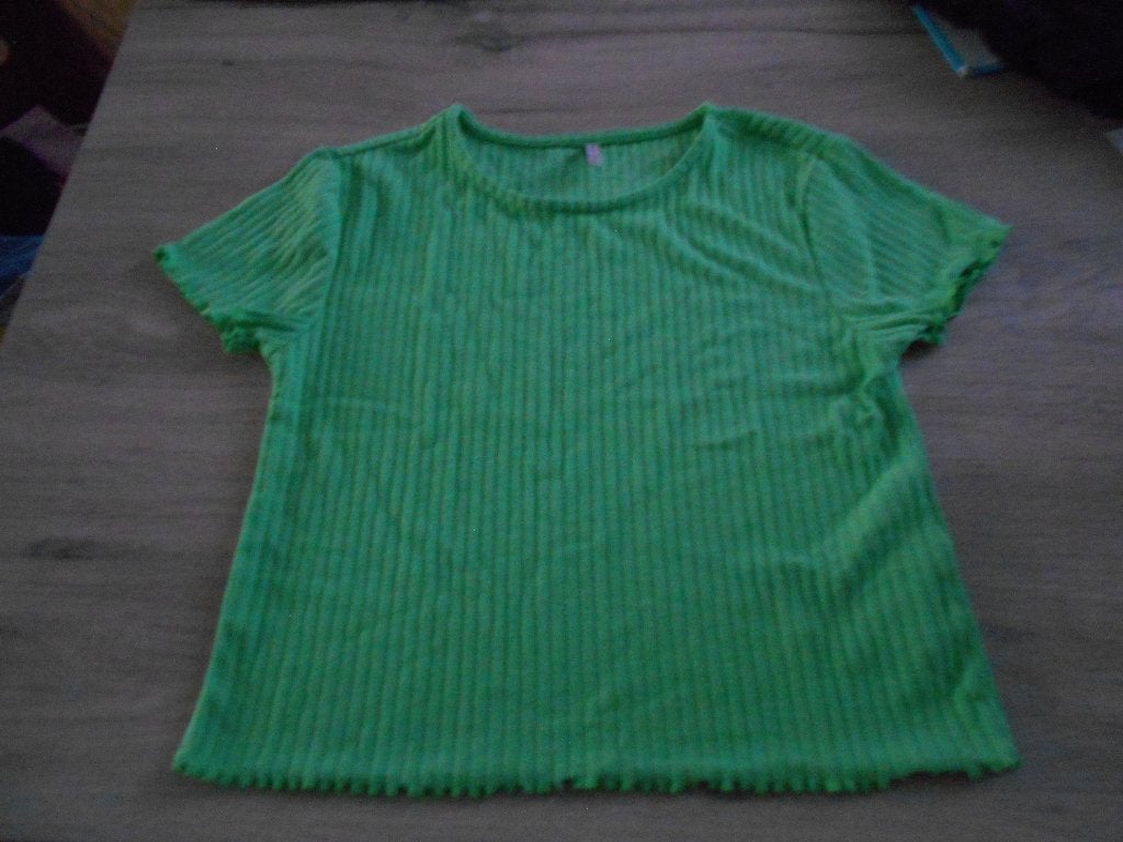 groen t shirt maat 134 - 140 merk only, Kinderen en Baby's, Kinderkleding | Maat 134, ONLY, Meisje, Ophalen of Verzenden, Zo goed als nieuw