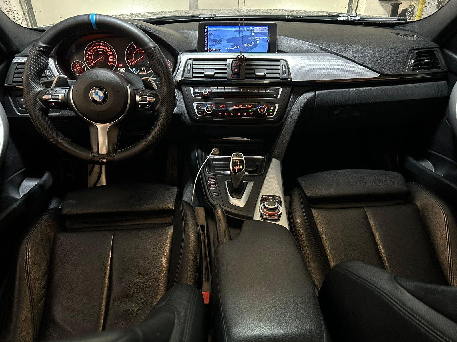 BMW 320d F31 Touring-pakket, Auto's, Automaat, Euro 5, Achterwielaandrijving, Zwart