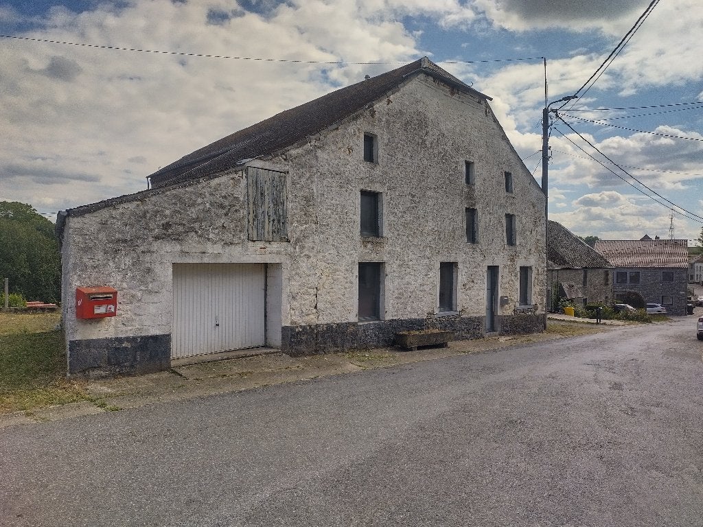 maison 350m2 dans le village de 5630 Daussois Cerfontaine, Daussois, 350 m², 200 à 500 m², Province de Namur