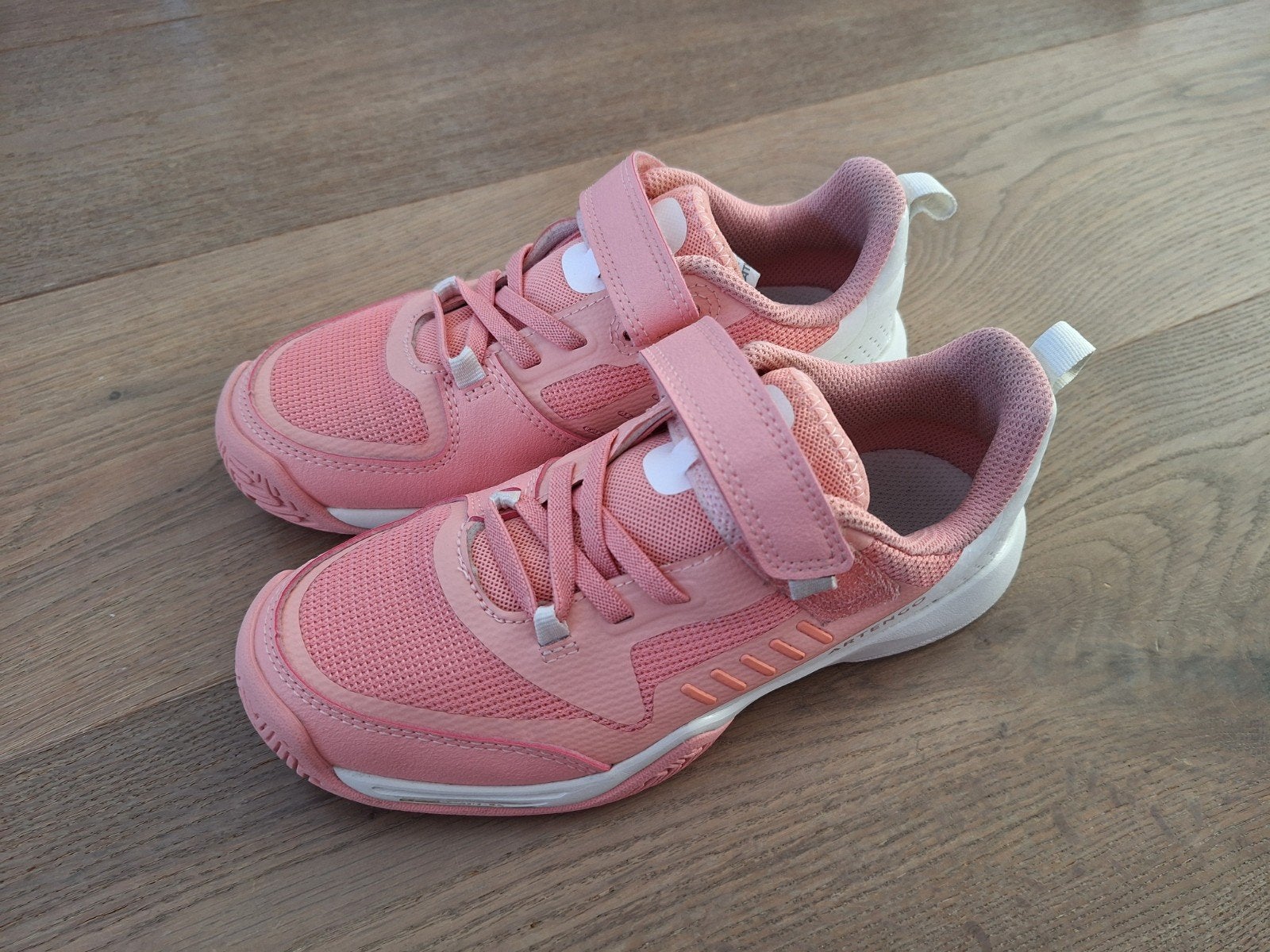 Sportschoenen (zo goed als nieuw) maat 33, Enlèvement