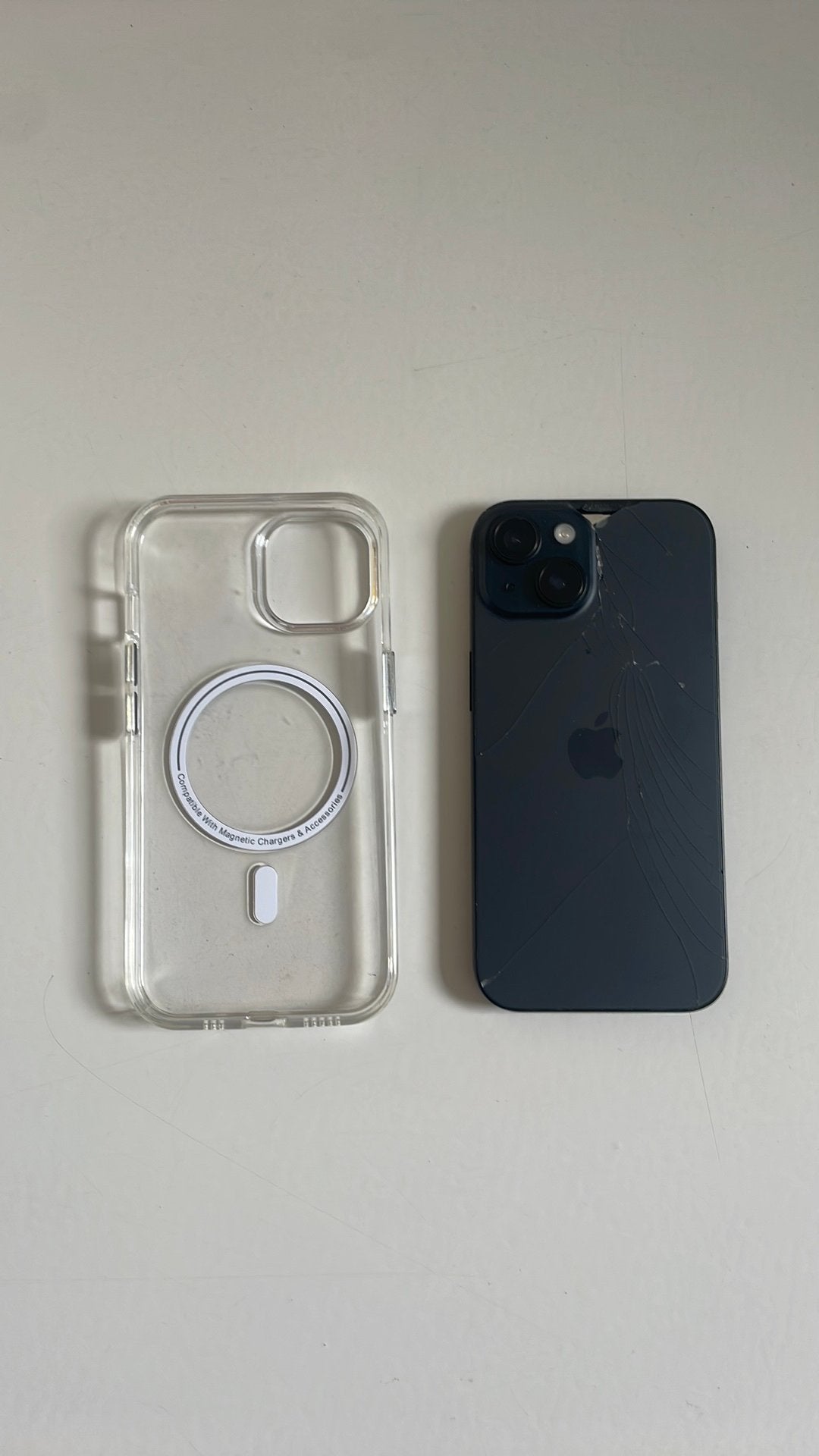 Iphone 15 256GB + hoesje, Ophalen, Zo goed als nieuw, IPhone 15