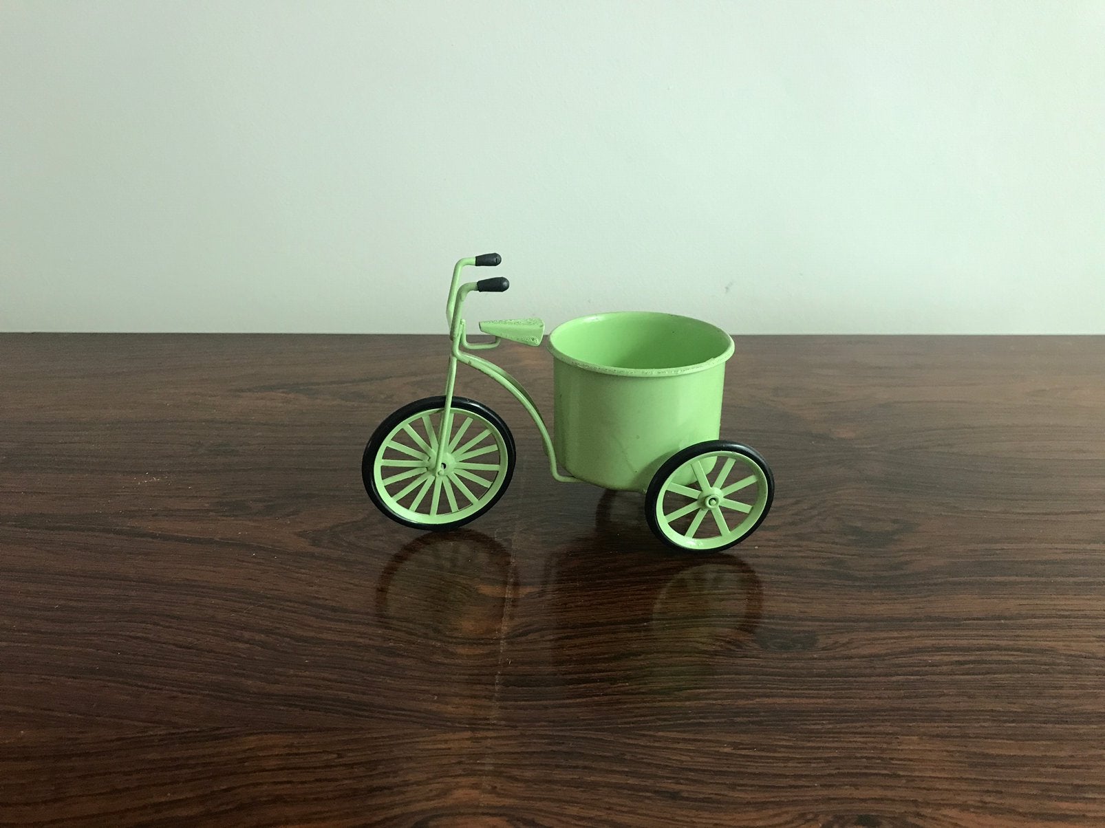 Retro vintage metalen fiets bloempot licht groen, Verzamelen, Ophalen of Verzenden