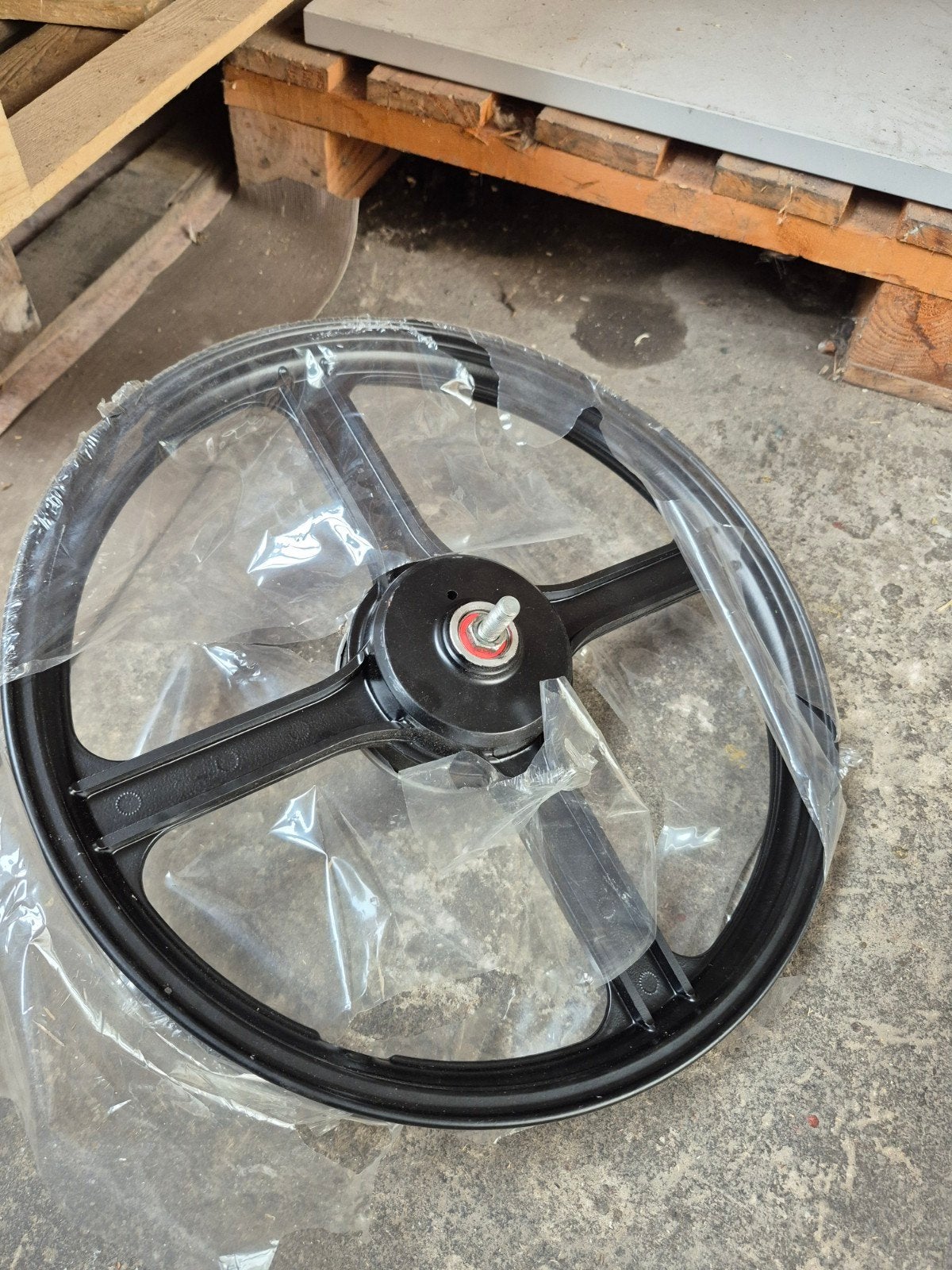 jante de piaggio ( bravo ou ciao ) prix 80 euros, Enlèvement, Neuf, Autres types, Piaggio
