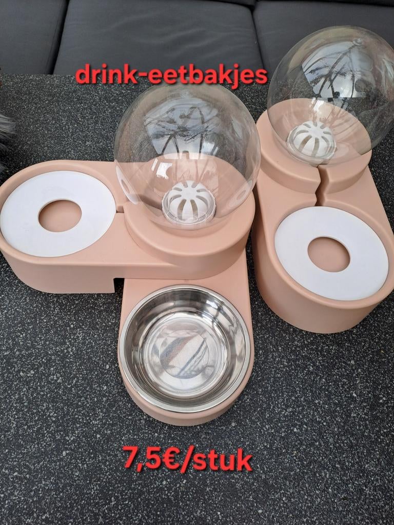 Eet- en drinkbakjes voor hond of kat, Ophalen