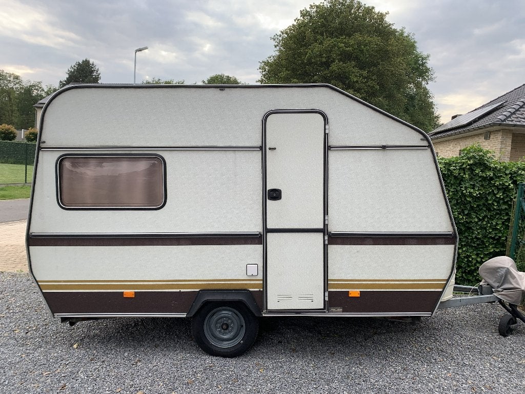 Caravane Correct Retro, <750 kg, fabriquée en Belgique - IT, 5 à 6 mètres, Particulier, Siège standard, 500 - 750 kg
