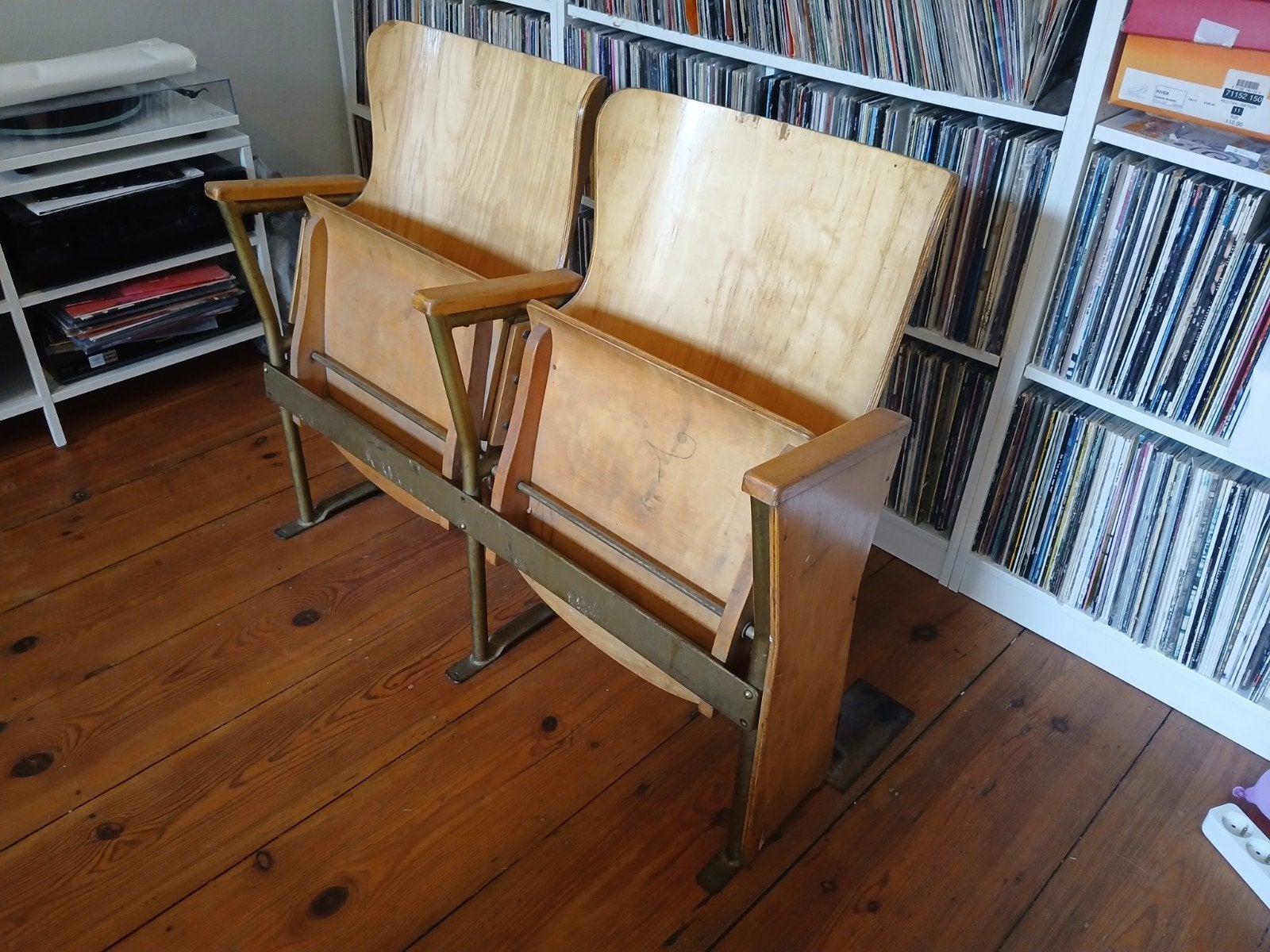 Cinema Stoelen - Cinema Chairs, Ophalen
