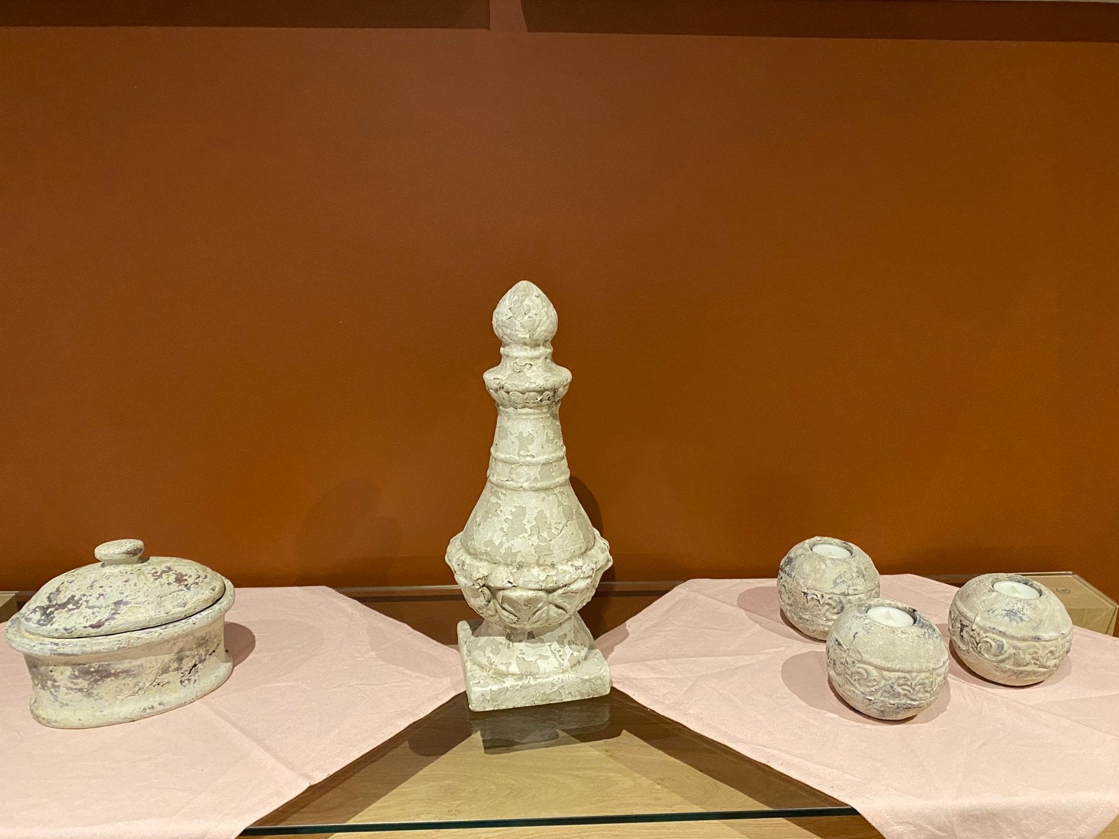 Stenen decoratie, Ophalen