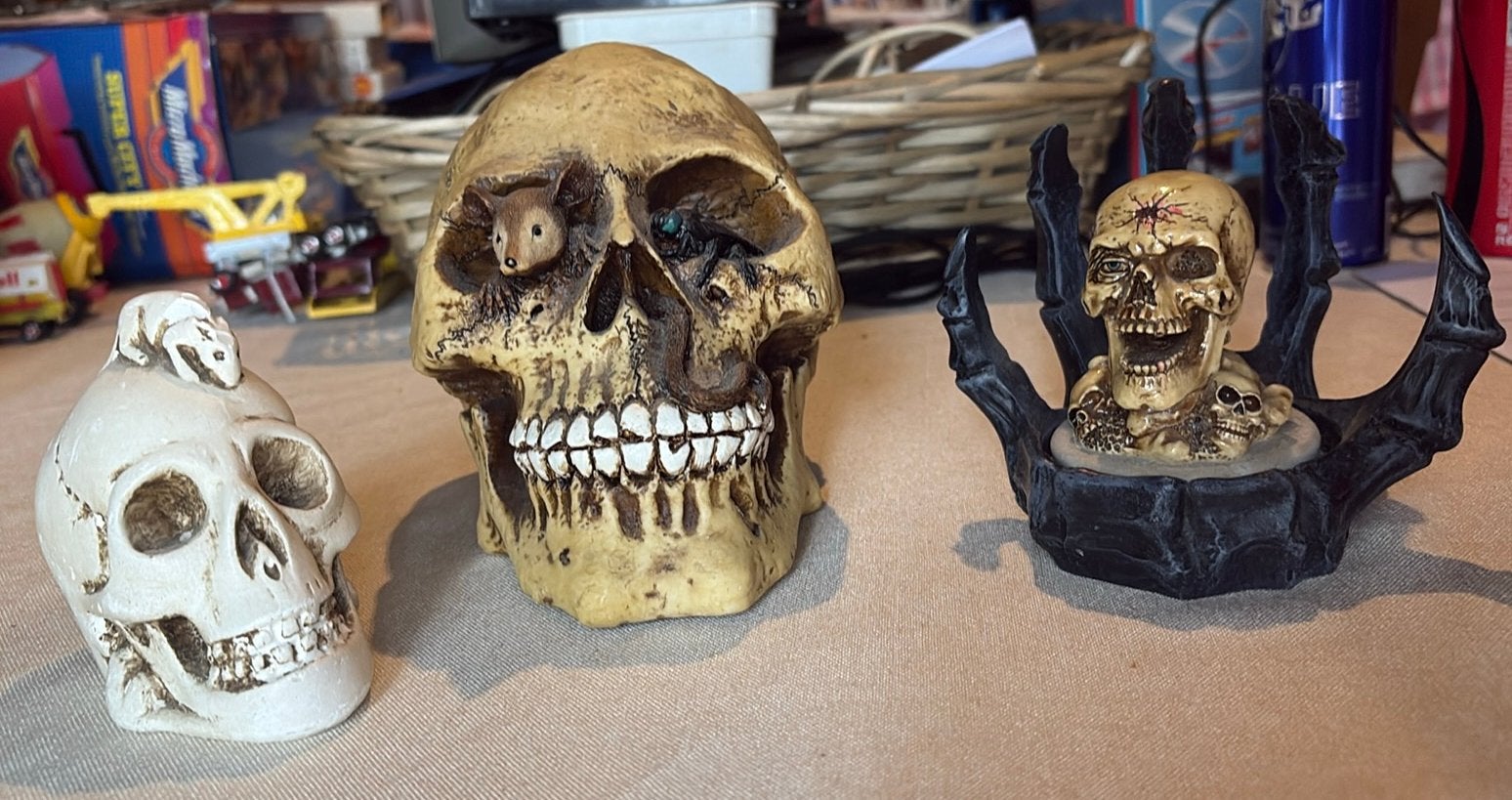 Set van 3 Gothic / Schedel Beeldjes, Ophalen of Verzenden, Zo goed als nieuw, Fantasy