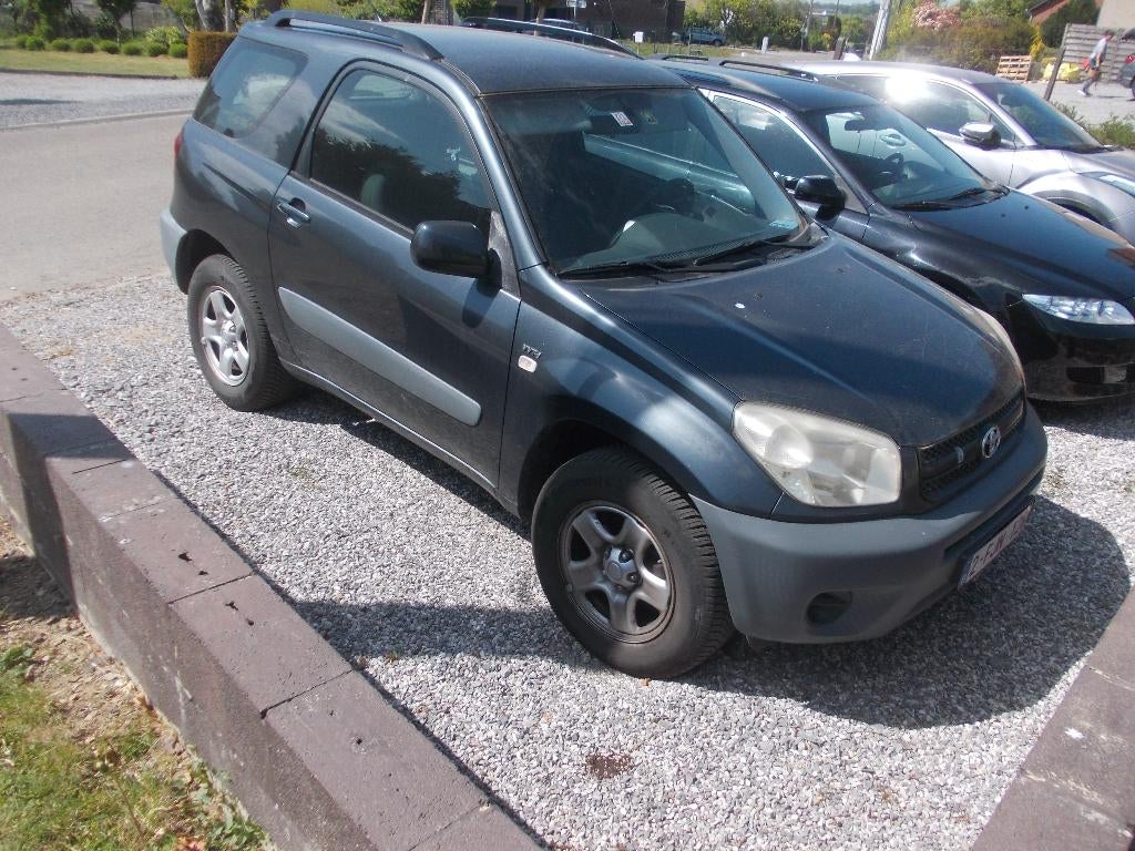 TOYOTA RAV 4 3 PORTES 2003, Autos, Toyota, Air conditionné, Argent ou Gris, Achat, Boîte manuelle