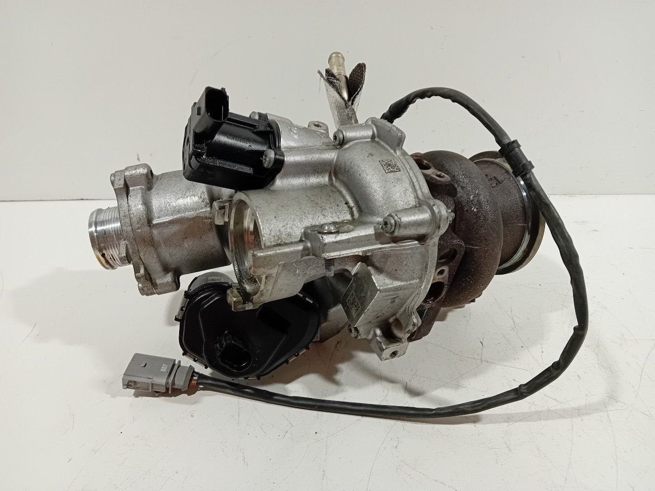 Turbo Volkswagen Tiguan, Autos : Pièces & Accessoires, Onderdelen@venauto.nl, Van der Ven Autorecycling B.V., Ettenseweg 76, 4706 PB Roosendaal, The Netherlands