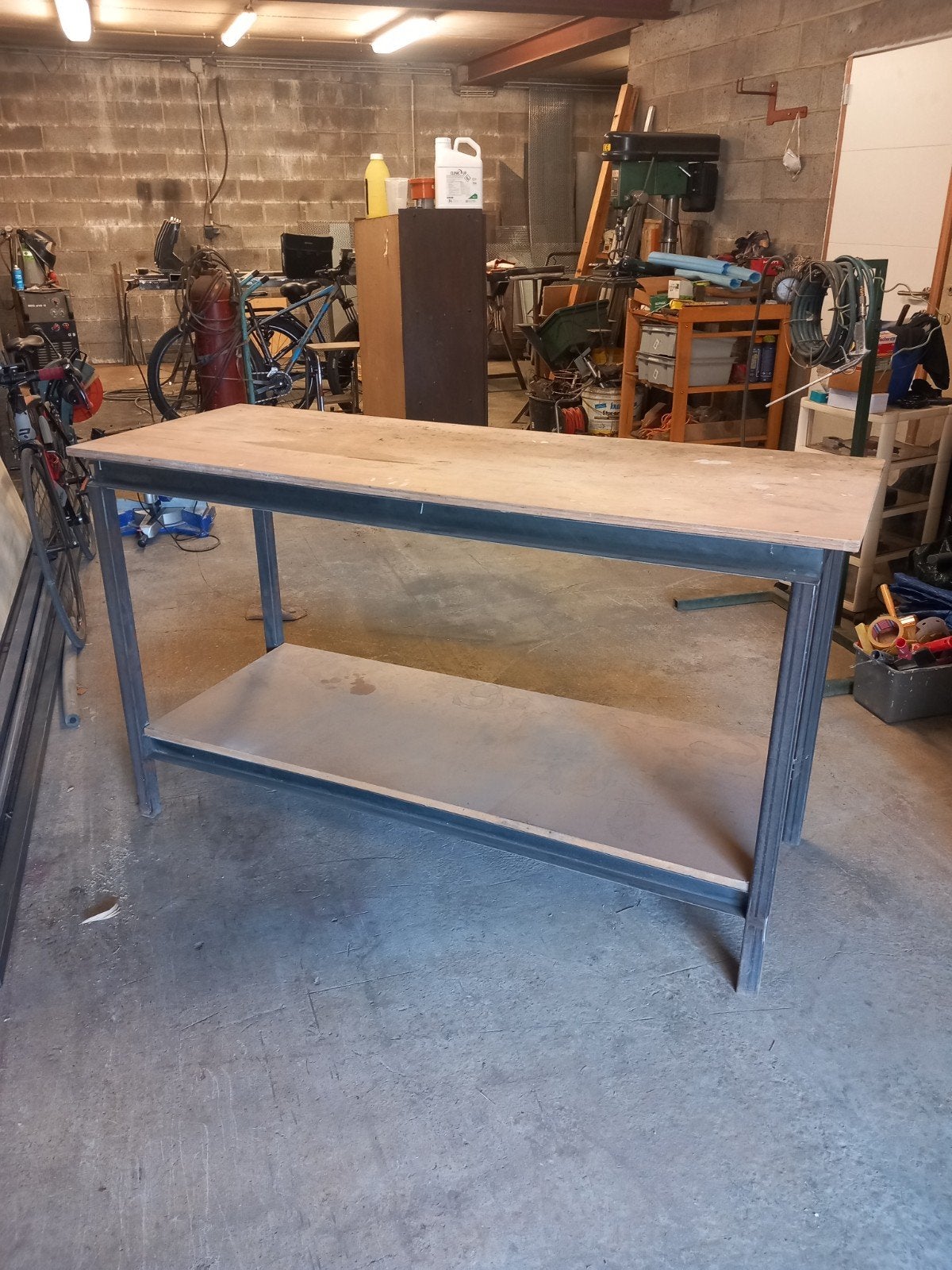 Établi d'atelier robuste structure acier., Enlèvement