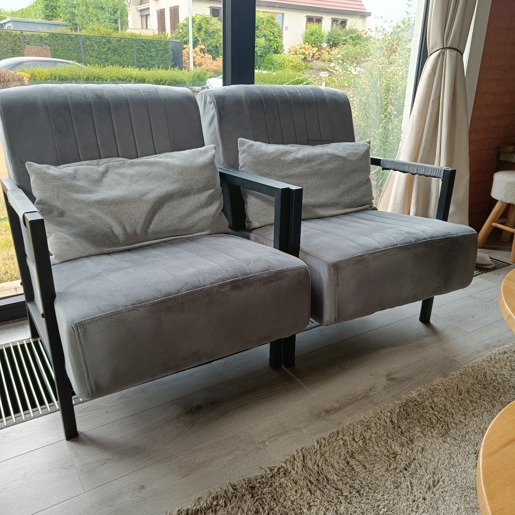 2 luxe stoelen, Ophalen, Zo goed als nieuw, Grijs, Twee