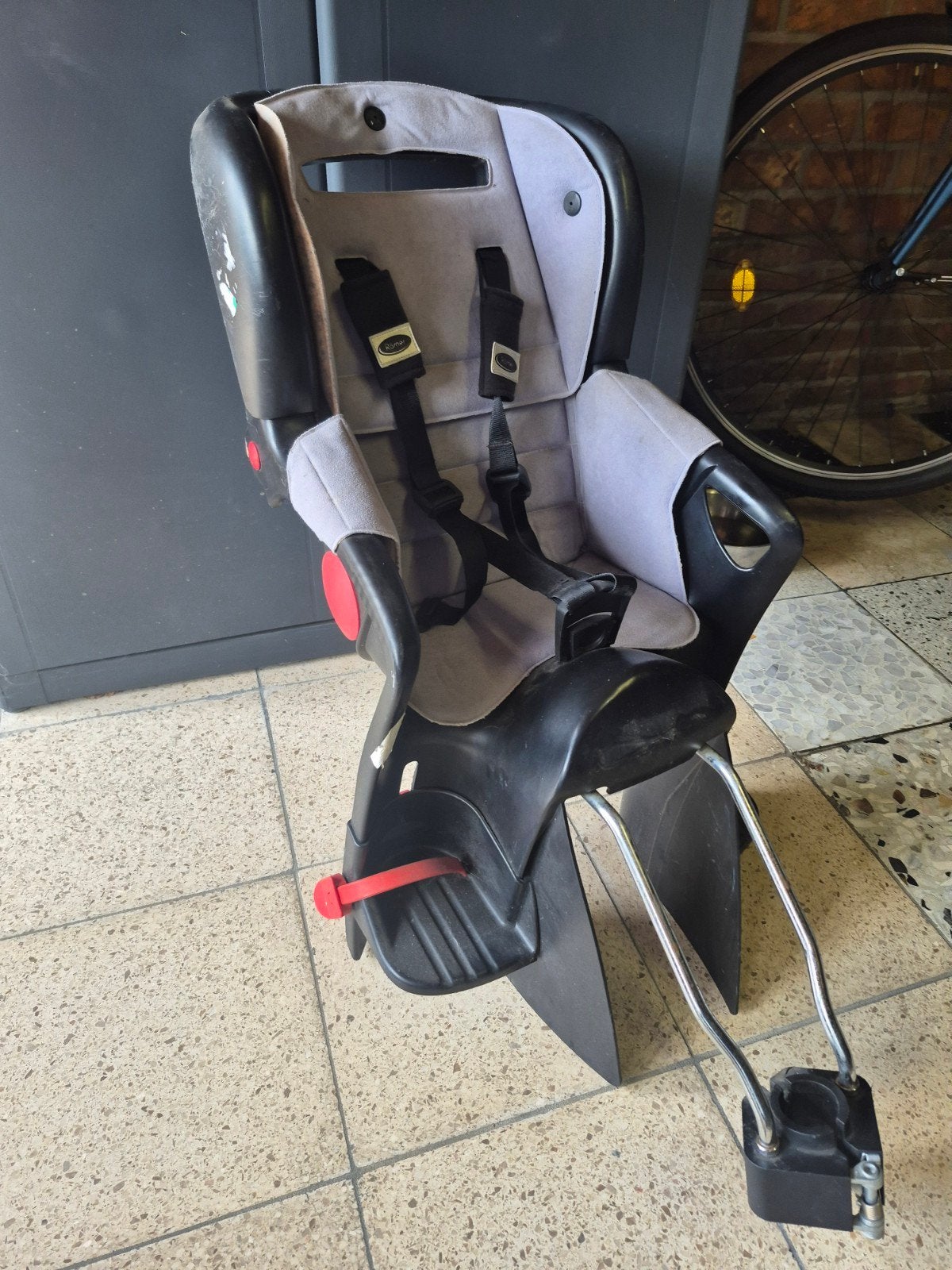Siège de vélo, Enlèvement