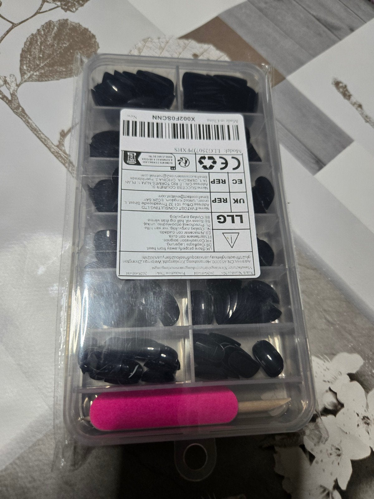 Kit de faux ongles noirs réutilisables – plusieurs taille, Bijoux, Sacs & Beauté, Beauté | Soins du corps, Neuf