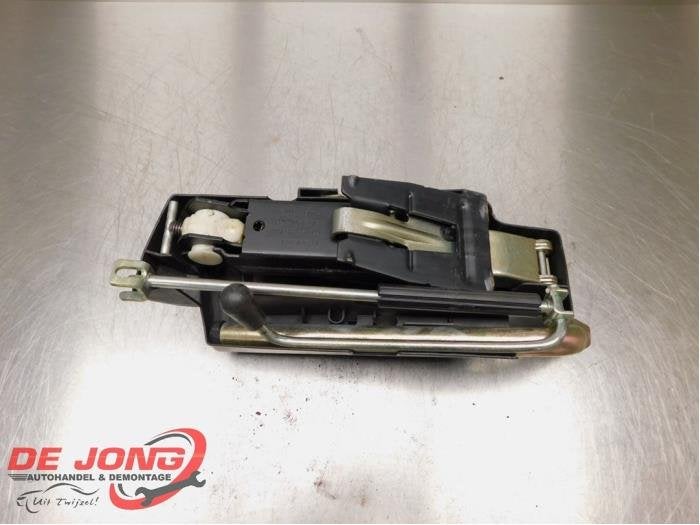 Ensemble cric d'un Suzuki Splash, -, 3 mois de garantie, Utilisé, -