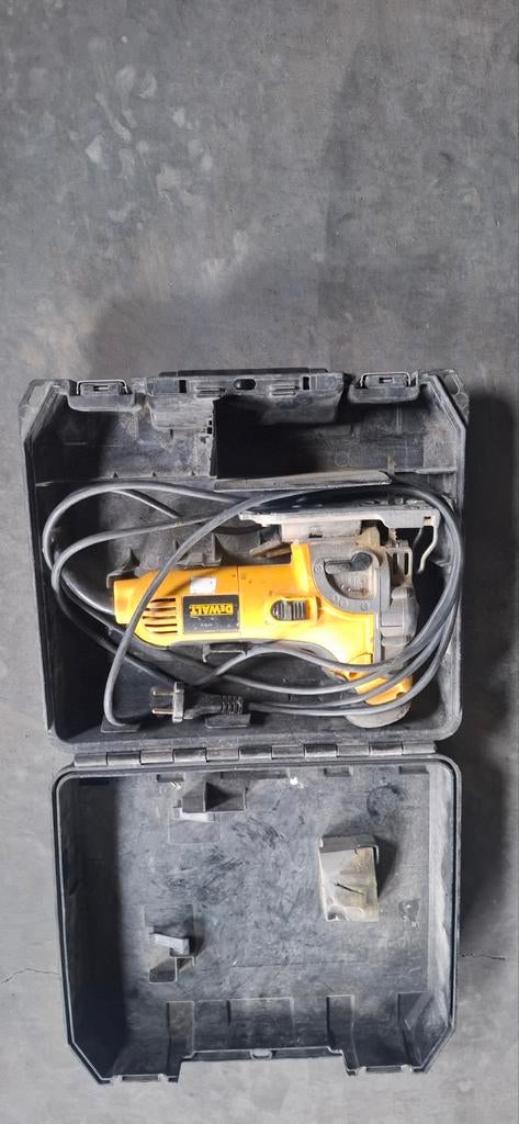 Dewalt wipzaag met koffer, Enlèvement