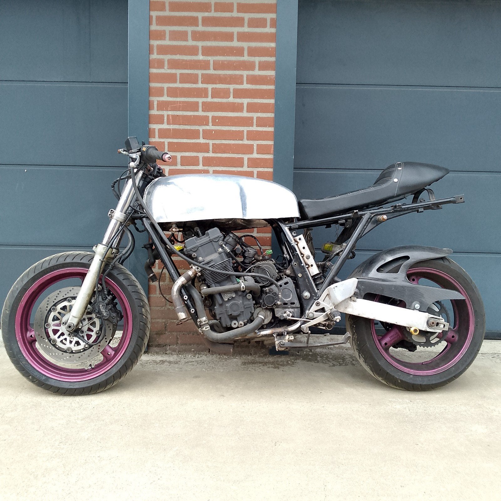 Suzuki Gs1000T Rf 900R Caferacer project, Enlèvement
