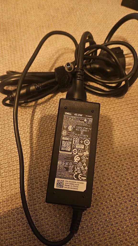 dell laptop adapter, Computers en Software, Ophalen of Verzenden, Gebruikt, Dell