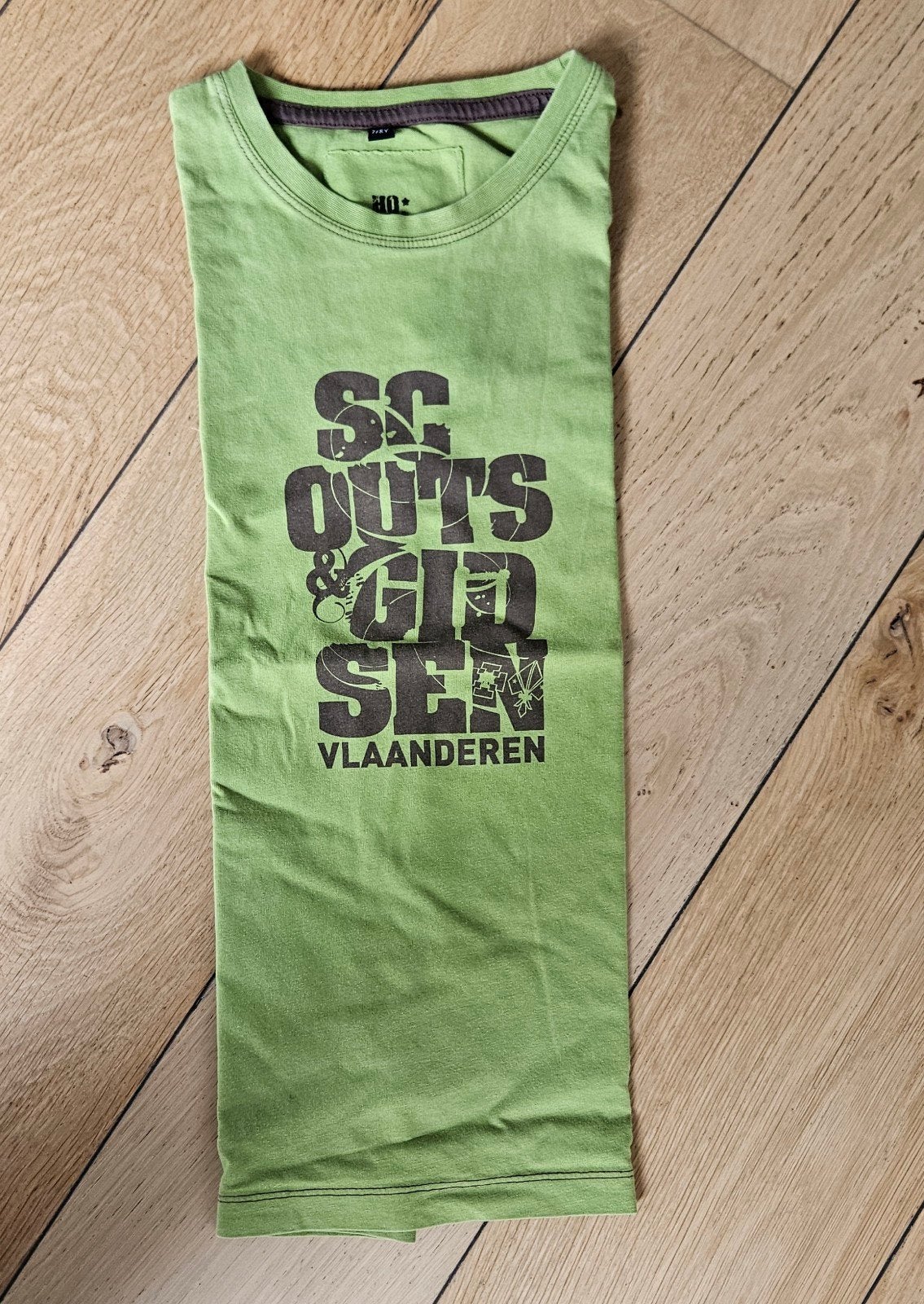 Vêtements scouts : short, pull, chemise et t-shirt, Enlèvement ou Envoi
