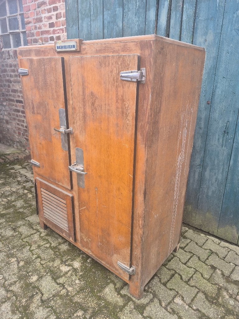 Meuble de métier boucher Frigidaire, Enlèvement
