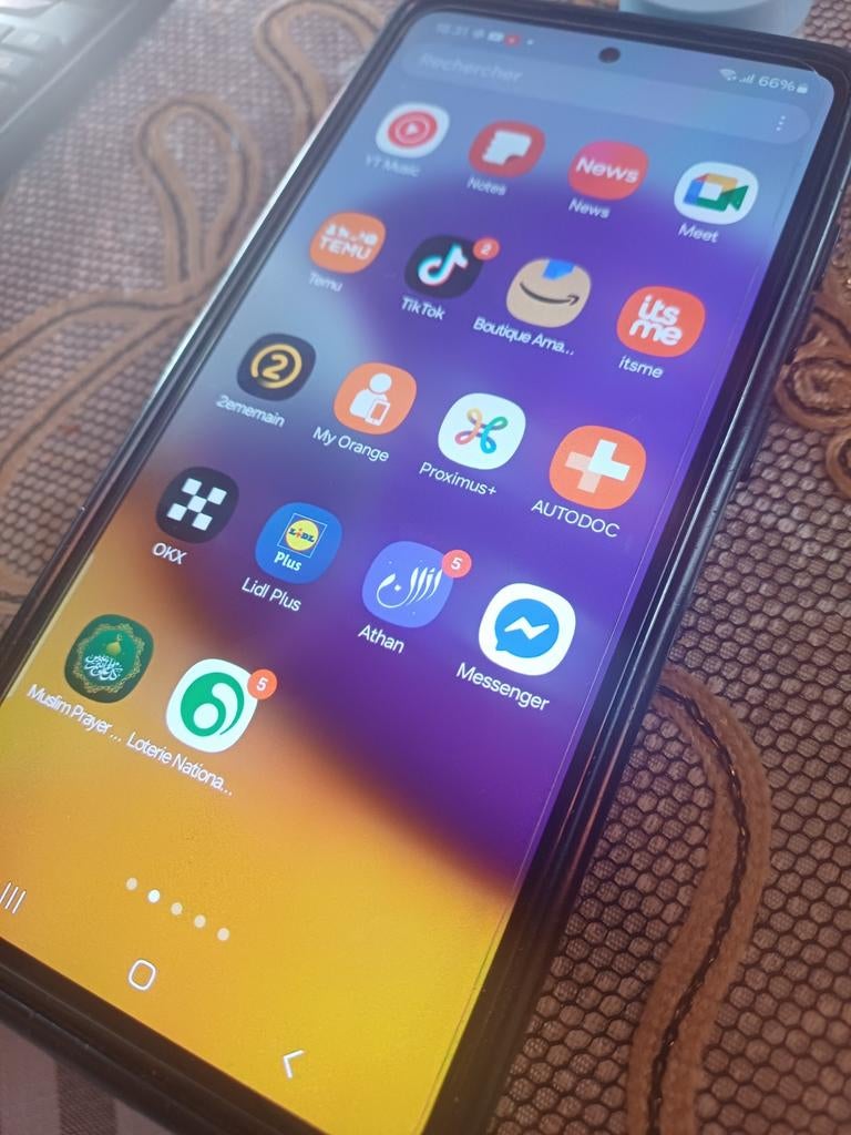 Samsung A72  presque nouveau avec software tomtom original e, Enlèvement ou Envoi