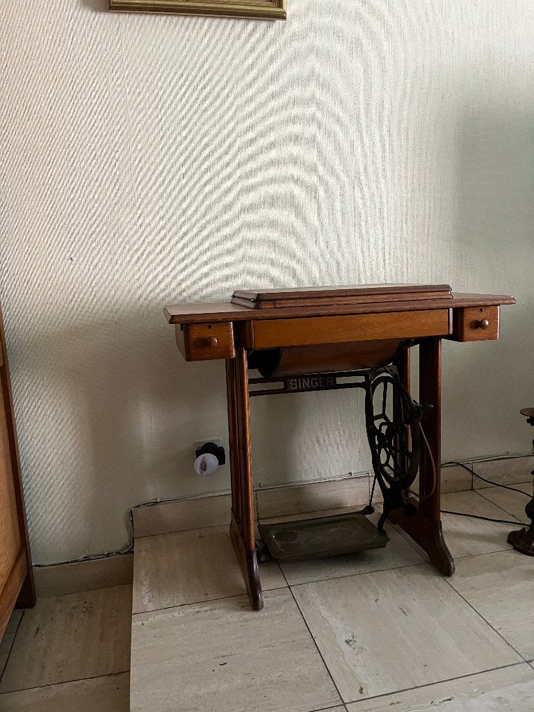Naaimachine, Antiquités & Art, Enlèvement