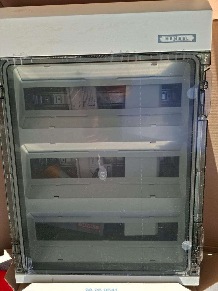Zekeringkast Hensel KV9354B nieuw 3 x 18 mod, Ophalen