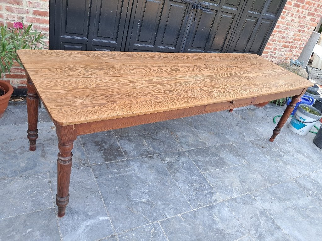Grande table de monastère, table de ferme, Enlèvement