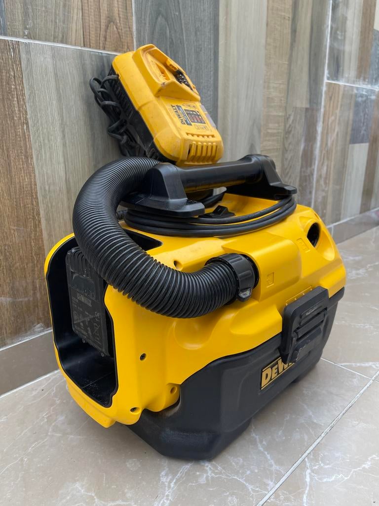 Aspirateur DeWalt DCV582L, Bricolage & Construction, Matériel de nettoyage, Enlèvement ou Envoi, Comme neuf