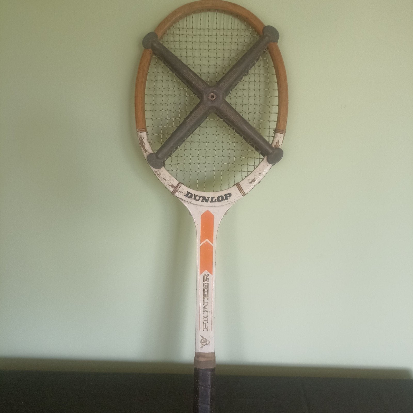 Klassiek Dunlop 'Pioneer' houten tennisracket met Zephyr-kle, Ophalen of Verzenden, Racket, Dunlop