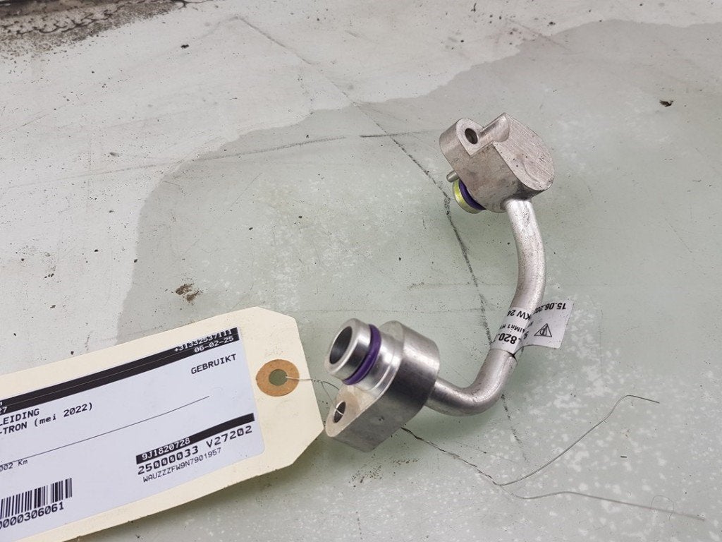 AIRCO LEIDING Audi e-tron GT (F83) (01-2020/-) (|9J1820728|), Info@audi.de, Audi, Audi AG, Gebruikt