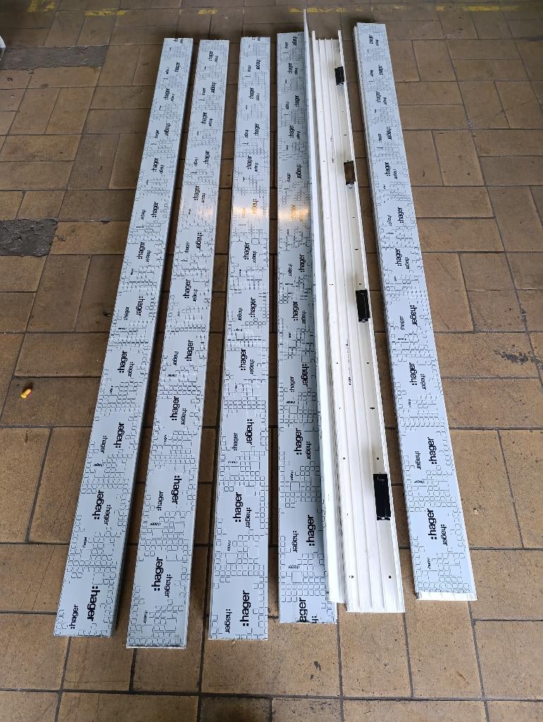 GOULOTTES blanches Hager LFF4011009010, Enlèvement, Neuf, Autres types