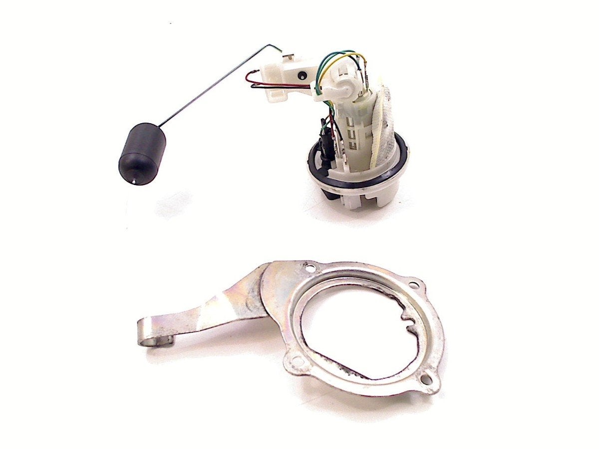 POMPE CARBURANT C Yamaha X-Max 125 (01-1970/-), Dhr. S. di Majo, Utilisé, Info@cama-motorparts.nl, P.J. Troelstraweg 8 8
3144 CX  MAASSLUIS, NL