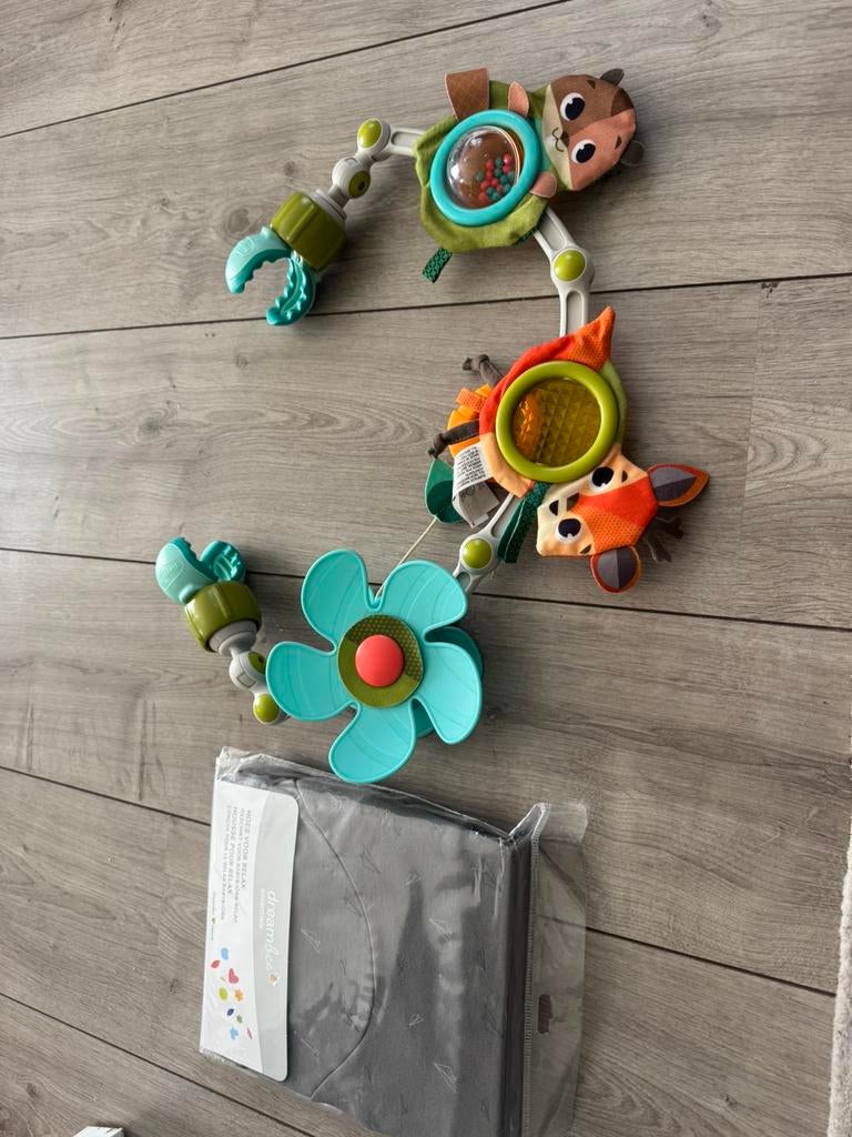 Babybjorn speelboog en hoesje, Kinderen en Baby's, Wipstoeltjes, Ophalen of Verzenden, Zo goed als nieuw