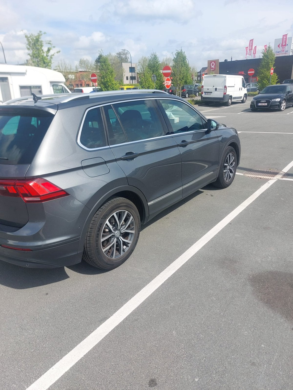 Vw tiquan 1.5 benzine 110 kw automaat, Auto's, Grijs, Particulier, 6 deurs, 1499 cc