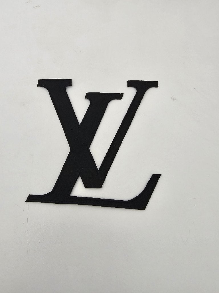 SUPERBE ECUSSON LOUIS VUITTON, Verzamelen, Ophalen, Nieuw, Merk, Speldje of Pin