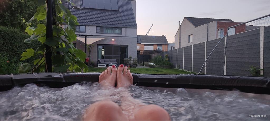 Netspa jacuzzi 4 personen in goede werkende staat Koopje!., Tuin en Terras, Ophalen, Afdekzeil