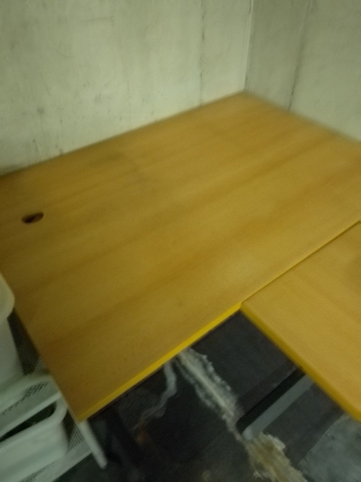 Tafels met zware metalen poten licht Roest 20€. Voor de 5, Ophalen