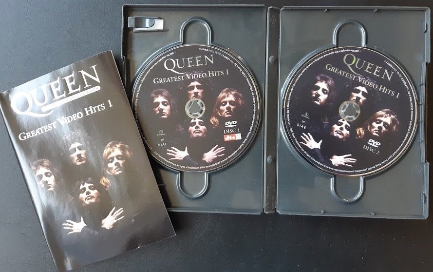 QUEEN - Greatest video hits 1 ( 2 DVD set ), Cd's en Dvd's, Ophalen of Verzenden, Zo goed als nieuw, Muziekvideo's, Inclusief boekje