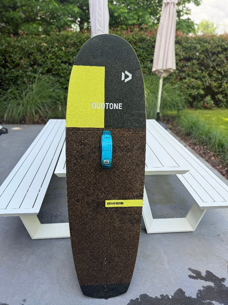 Duotone Free 5'0'' + foilset 2020 | Super staat, Watersport en Boten, Kitesurfen, Gebruikt, Overige typen, Foil, Ophalen