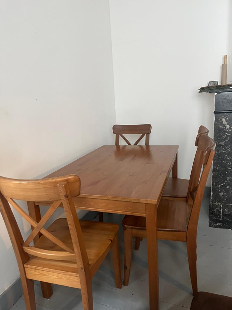Eettafel met 4stoelen, Huis en Inrichting, Ophalen, Zo goed als nieuw, Minder dan 4 stoelen