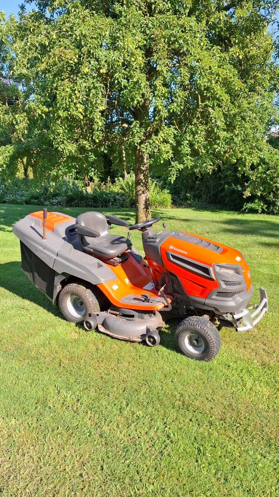 Husqvarna Zitmaaier TC342, Ophalen, Zo goed als nieuw, 90 tot 120 cm, Opvangbak