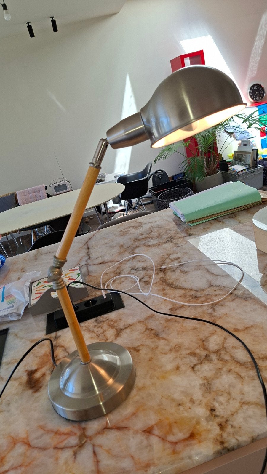 Lampe de table/lampe de bureau robuste., Enlèvement, Bois