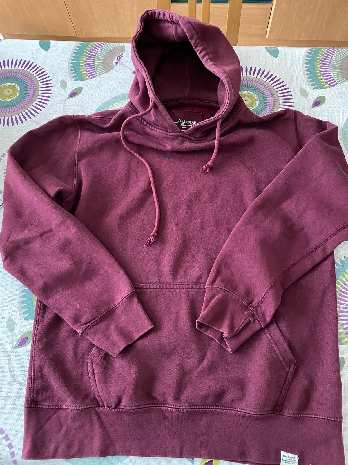 Sweat à capuche Pull & Bear  Bordeaux taille M, Vêtements | Hommes, Pulls & Vestes, Comme neuf, Enlèvement ou Envoi